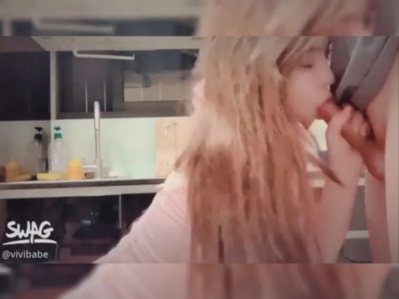 hoá thân thành nhân viên bênh viện xinh nện với bạn trai